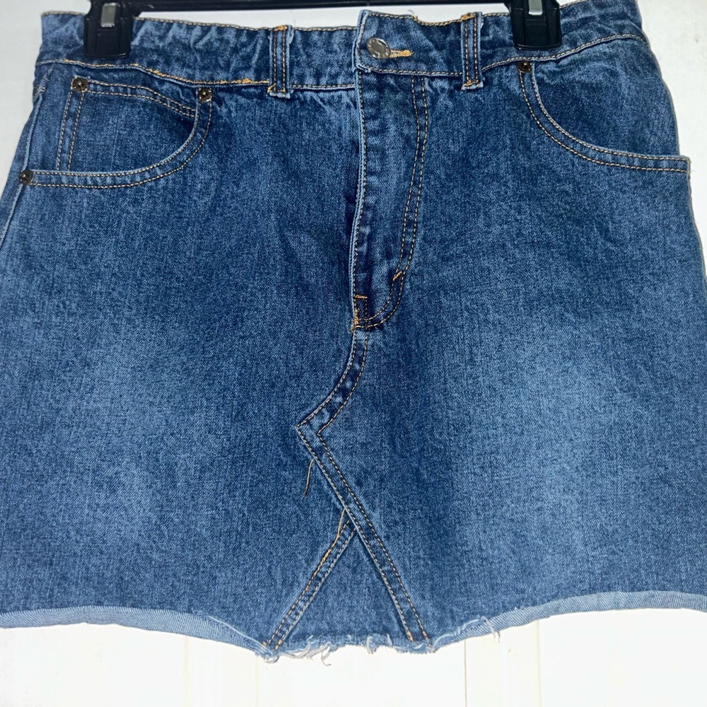 Stylish Blue Denim Mini Skirt